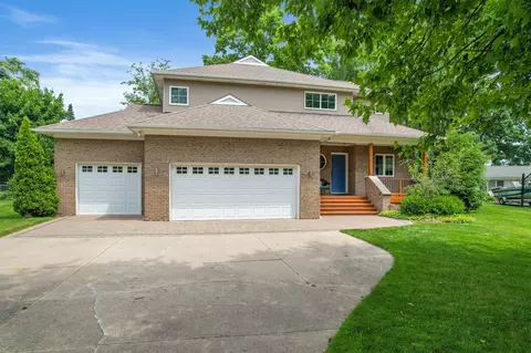 8606 Golfside Dr, Commerce, MI 48382