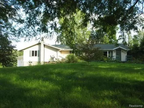 3015 Lake George Rd, Dryden, MI 48428