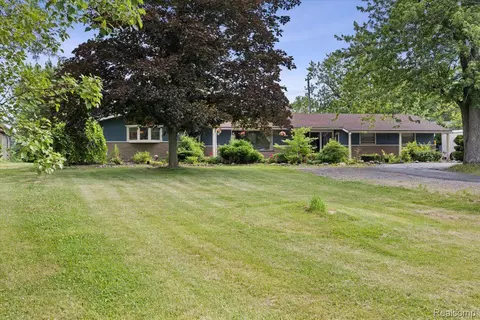 27610 W Huron River Dr, Huron, MI 48134
