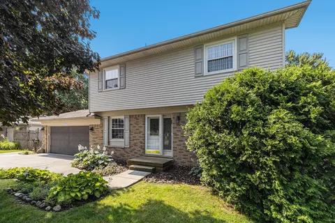 4370 Sunnymead Ave, Burton, MI 48519