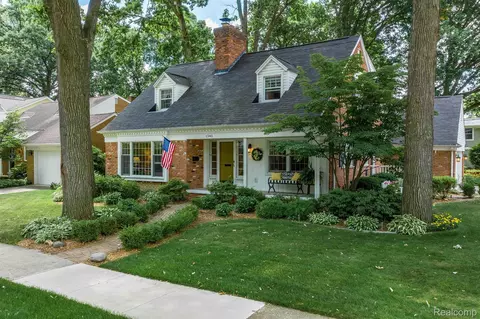 1345 Carol Ave, Plymouth, MI 48170