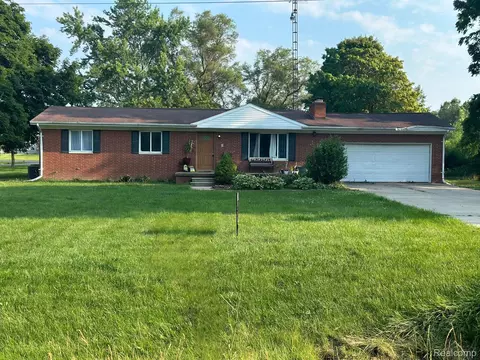 6230 E Bristol Rd, Burton, MI 48519