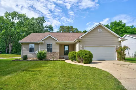 8210 Miller Rd, Swartz Creek, MI 48473