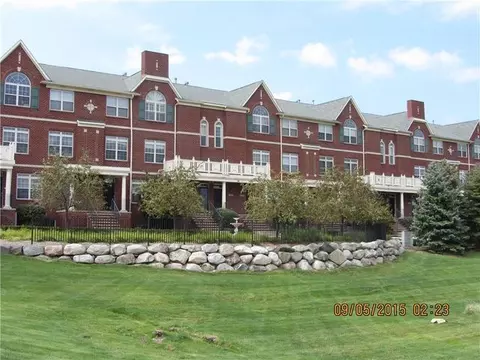 1402 Devon Ln 136 Bldg Ln #20, Troy, MI 48084