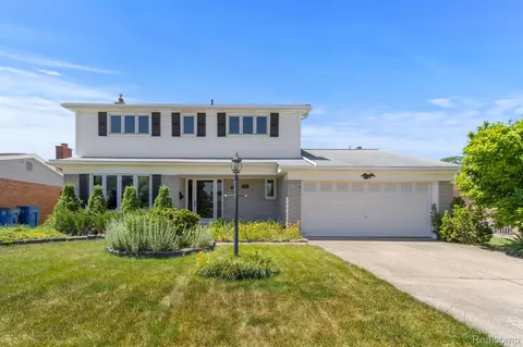 745 Dover St, Dearborn Heights, MI 48127