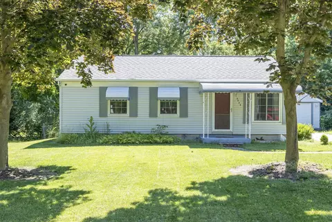 2336 Georgeland Dr, Waterford, MI 48329