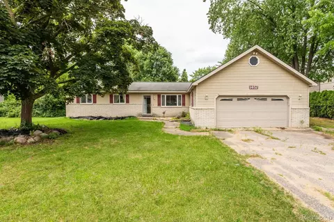 1457 Cambria Dr, Troy, MI 48085