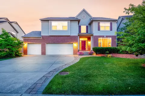 17017 Boulder Dr, Northville, MI 48168