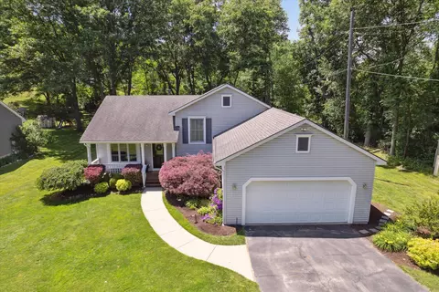 5625 Farley Rd, Springfield, MI 48346