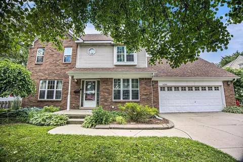 17940 Grove St, Roseville, MI 48066