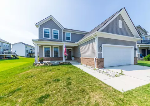 8435 Sandhill Crt Ct, White Lake, MI 48386