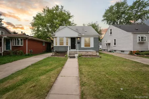 1907 Clifton Ave, Royal Oak, MI 48073
