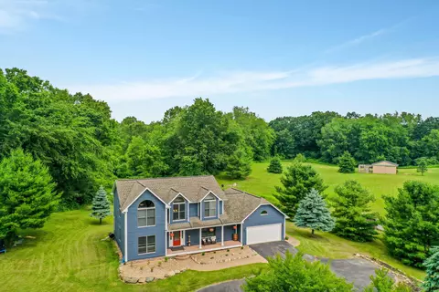1655 Horseshoe Dr, Brandon, MI 48462
