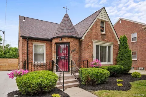 16735 Stout St, Detroit, MI 48219