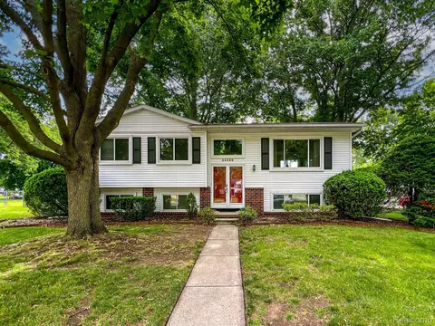 44462 Eric Crt Ct, Plymouth, MI 48170