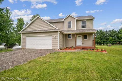 9080 Eva Ln, Conway, MI 48836
