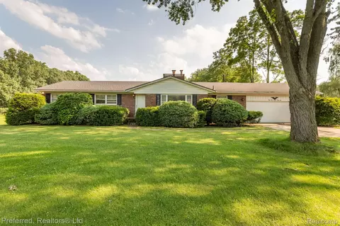 33721 Willow Rd, Huron, MI 48164