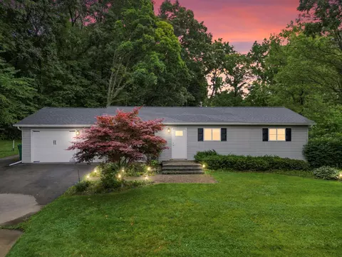 7666 Clintonville Rd, Independence, MI 48348