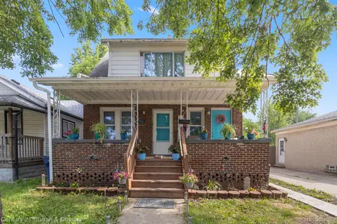 518 White Ave, Lincoln Park, MI 48146