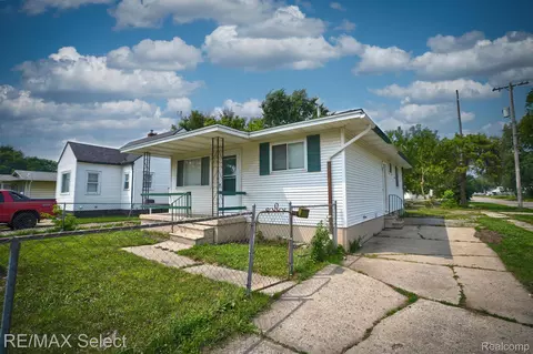 2941 Leith St, Flint, MI 48506
