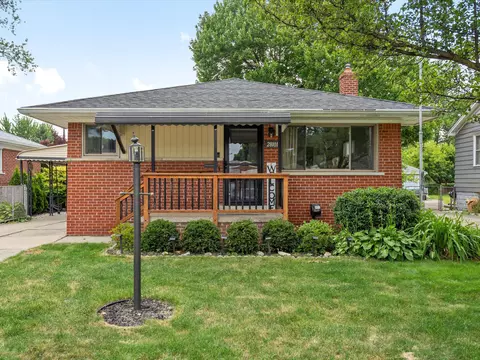 28101 Shock St, Saint Clair Shores, MI 48081