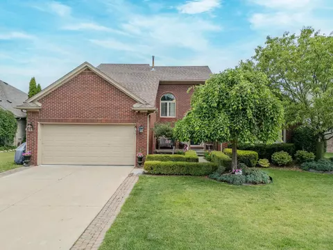 15319 French Creek Crk, Fraser, MI 48026