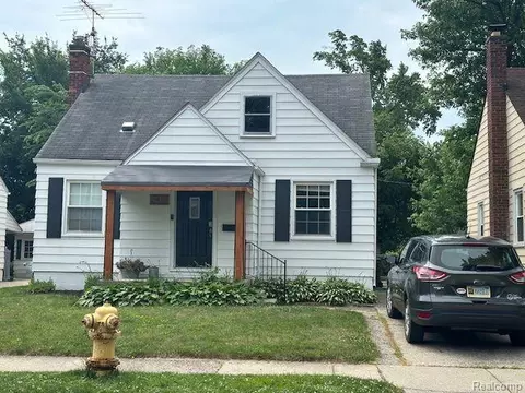 2413 Harvard Rd, Berkley, MI 48072