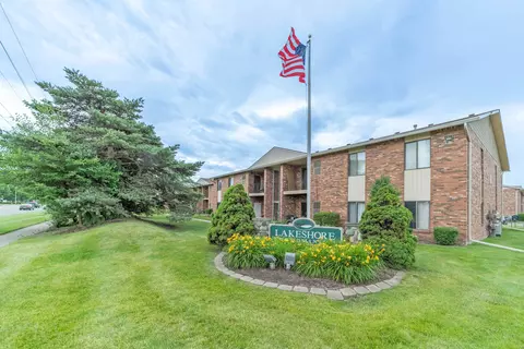 15038 Island Dr #63, Sterling Heights, MI 48313