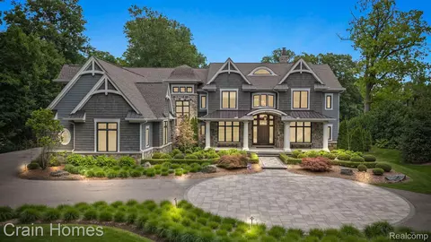 300 Lowell, Bloomfield Hills, MI 48304
