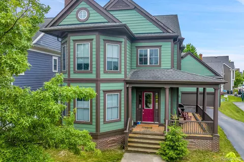 49979 Hancock St, Canton, MI 48188