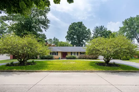 75 Shoreham Rd, Village Of Grosse Pointe Shores, MI 48236