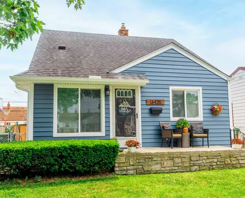13435 Castle St, Southgate, MI 48195
