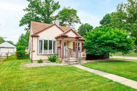 345 Wilson Ave, Clawson, MI 48017