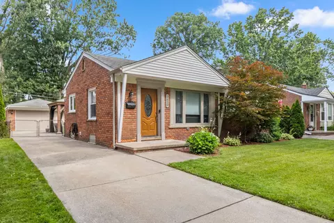 2630 Woodside St, Dearborn, MI 48124