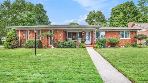 2139 Jeffrey Dr, Troy, MI 48085