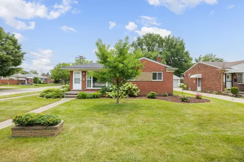 18830 E 10 Mile Rd, Eastpointe, MI 48021