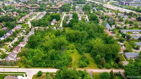 28084 Tyler St, Southfield, MI 48034