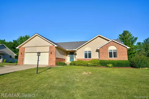 3217 Kings Brook Dr, Mount Morris, MI 48433