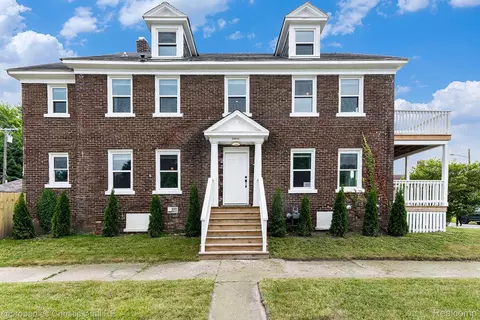 392 Philip St, Detroit, MI 48215