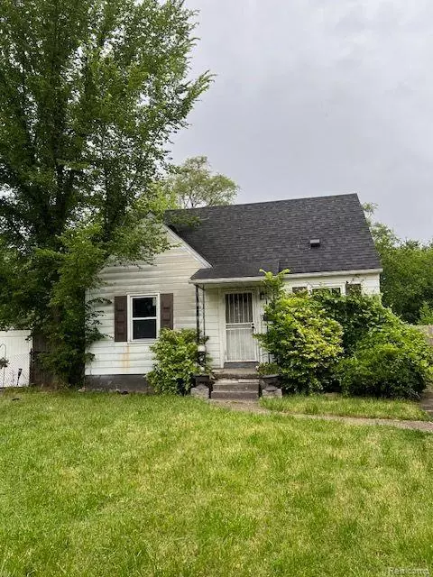 12105 Rossiter St, Detroit, MI 48224
