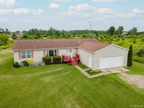 2020 E Baldwin Rd, Grand Blanc, MI 48439
