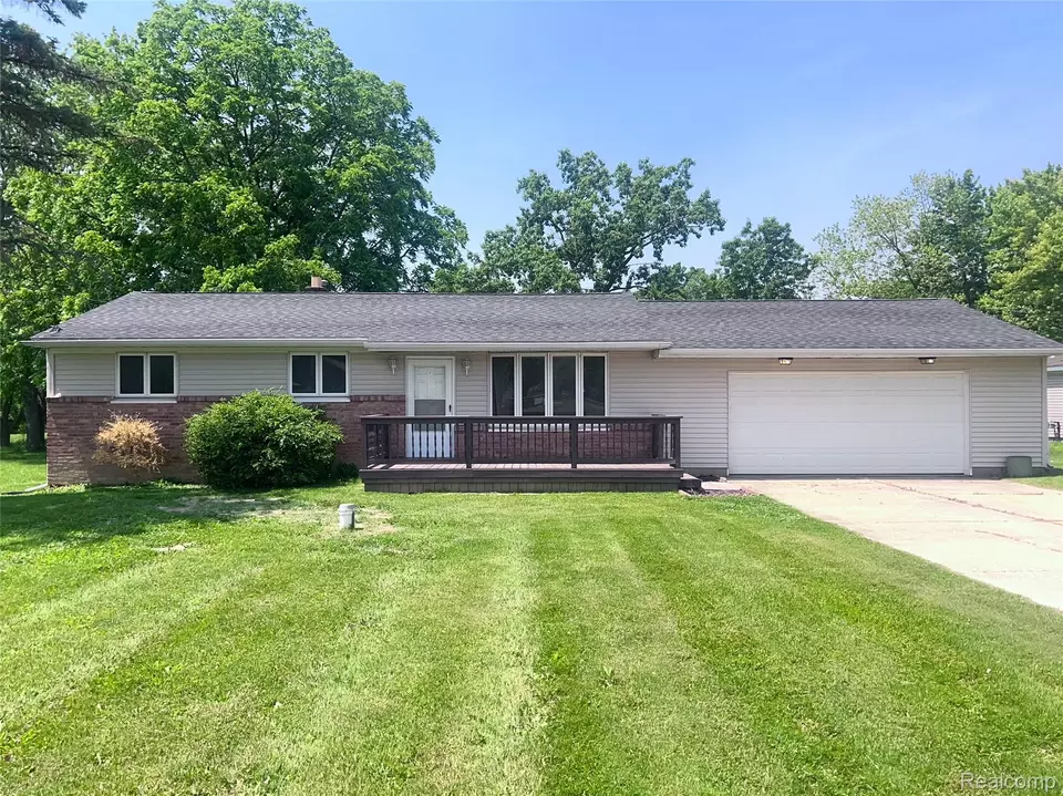  6058 Lincoln Blvd, Grand Blanc, MI 48439 photo 1