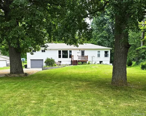 6427 Porter Rd, Grand Blanc, MI 48439