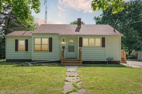 939 State St, Adrian, MI 49221