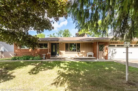2206 Huff, Highland, MI 48356