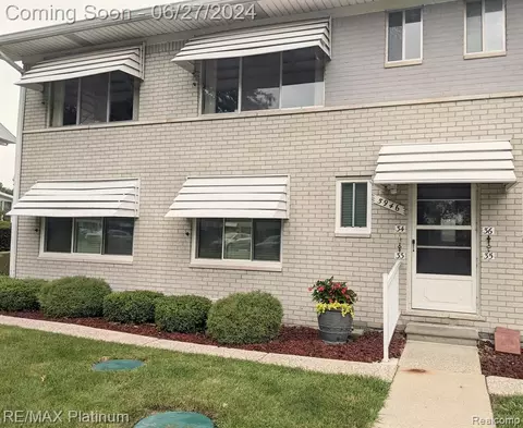 5946 Alan Dr #34, Brighton, MI 48116