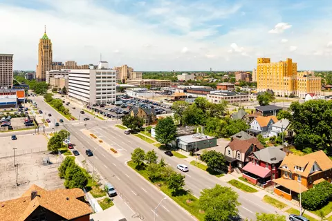 3014 E Grand Blvd, Detroit, MI 48202
