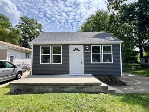 5848 N Linville St, Westland, MI 48185