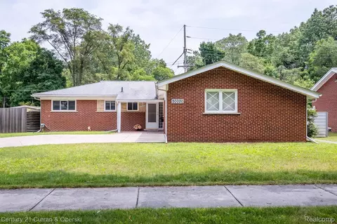 20020 Brentwood St, Livonia, MI 48152