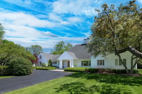 116 Endicott Rd, Bloomfield Hills, MI 48304